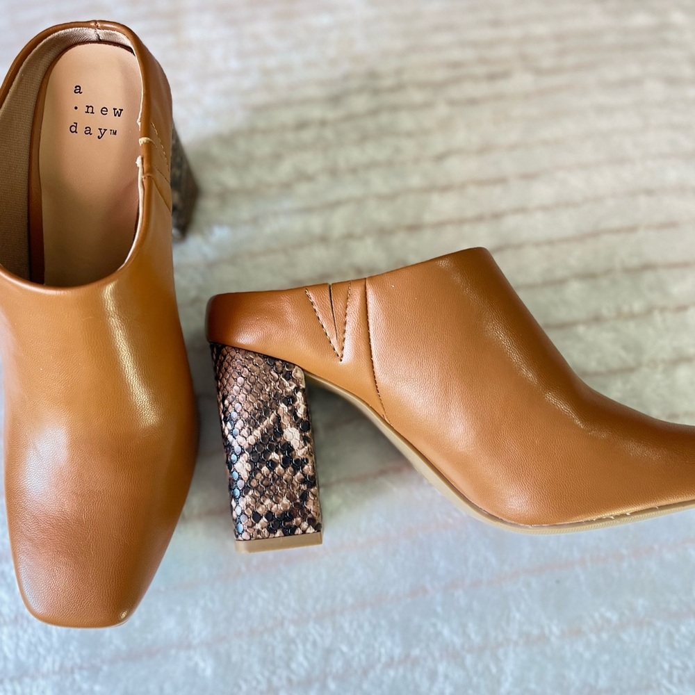 Women's booties - Picture 5 of 6